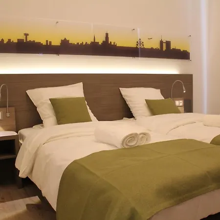Mondo Hotel *