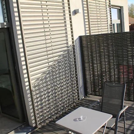 Mondo Hotel 호텔 Tubize